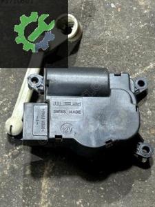 52410492R05 CARAVELLA AMAROK 7H KALORİFER KLİMA YON FLAP MOTORU