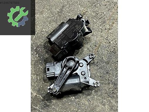 5241183R06 TRANSPORTER CARAVELLA KALORİFER YÖN MOTORU SAG SOL