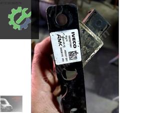 5802877991 IVECO DALİY SAĞ SÜSPANSİYON SEVİYE SENSOR