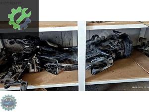 5C0500025 Volkswagen Jetta arka dingil aks taşıycı kaliper vs