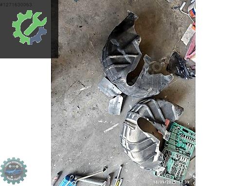 Volkswagen Jetta Davlumbaz 5C6810971 çıkma parça