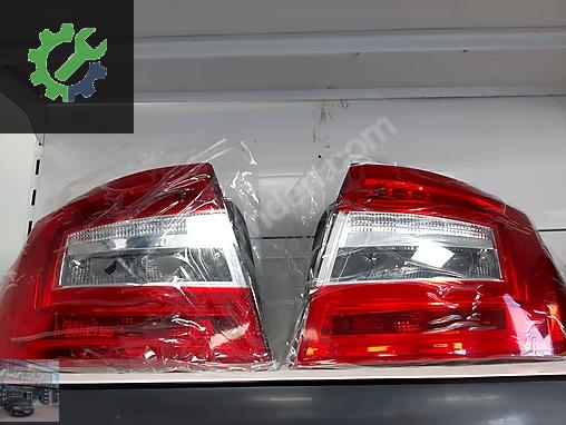 5E0945112 Skoda Octavia 5E Sağ Dış Stop (2013/2017)