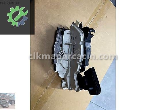 Volkswagen Golf Kapı Kilidi 5K1837015F çıkma parça