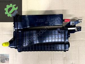 5WA201801 Seat Leon Karbon Kutusu (2020/2026)