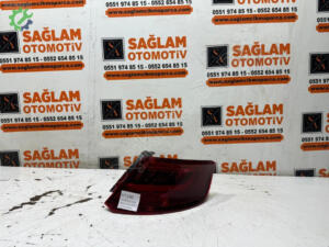 Sağ Arka Stop Audi A3 2012-2016 Çıkma 8V4945096