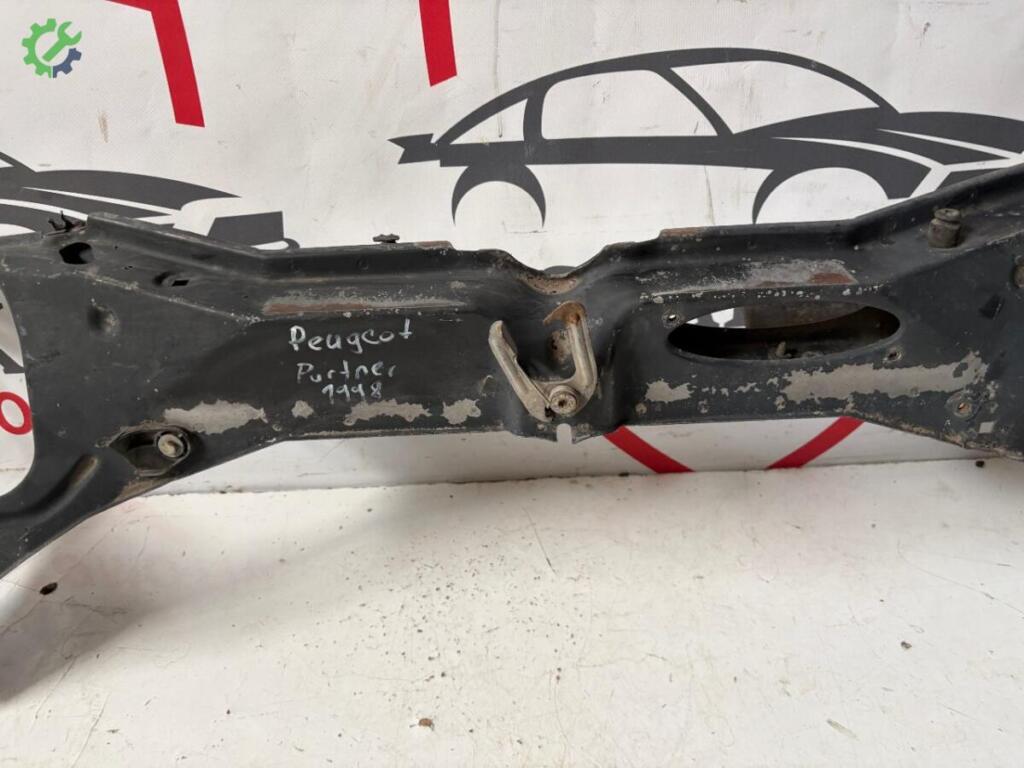 Peugeot Partner Ön Panel çıkma parça