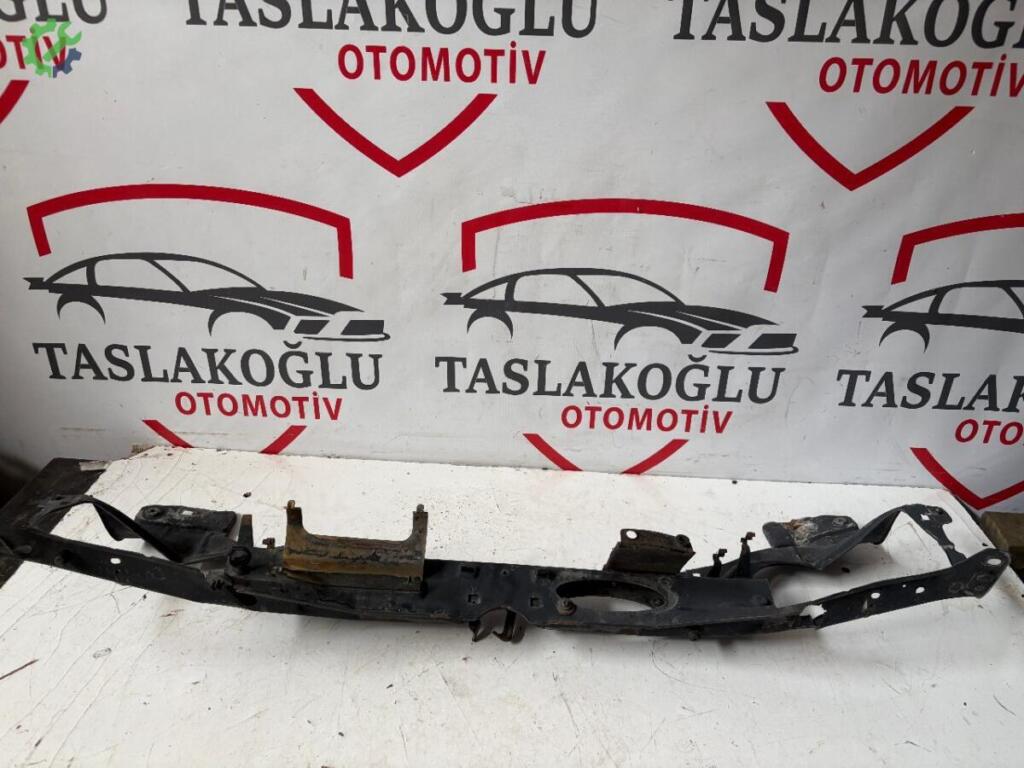 Peugeot Partner Ön Panel çıkma parça