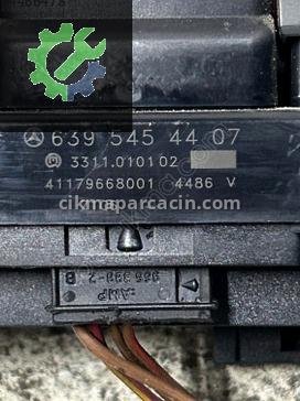Mercedes-Benz Vito Flaşör Düğmesi 6395454407 çıkma parça