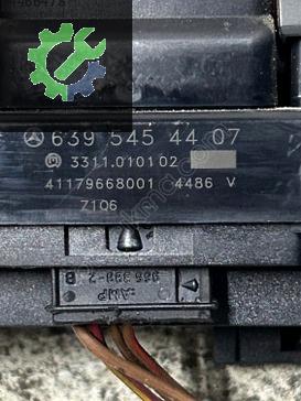 6395454407 MERCEDES VİTO W639 DÖRTLÜ SİNYAL DÜĞMESİ
