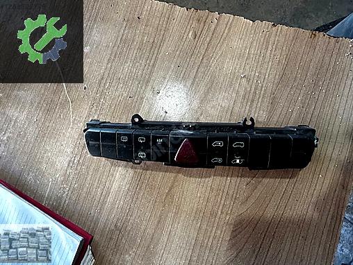 6395454507 MERCEDES VİTO DÖRTLÜ MERKEZİ KİLİT ASR DÜĞMESİ