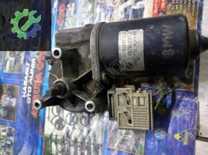 67.638363514 BMW E36 ön cam silgi motoru