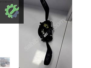 6R0953521D Seat Ibiza Silecek Kolu Seti (2013/2015)