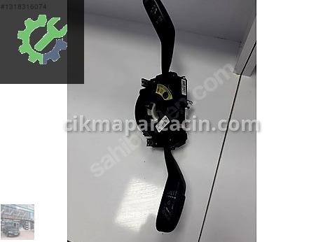 Skoda Fabia Silecek Kolu çıkma parça