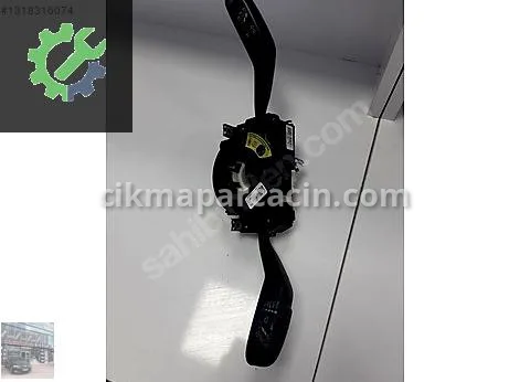 Skoda Fabia Silecek Kolu çıkma parça
