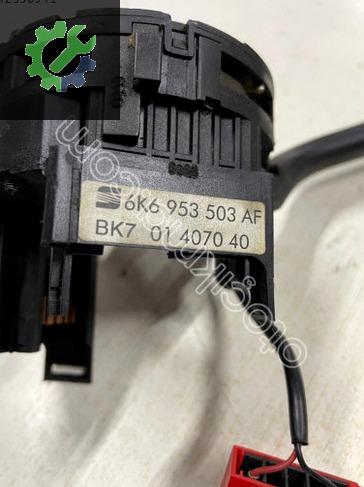 6K6953503AF POLO CLASİC SİNYAL KOLU ORJİNAL ÇIKMA