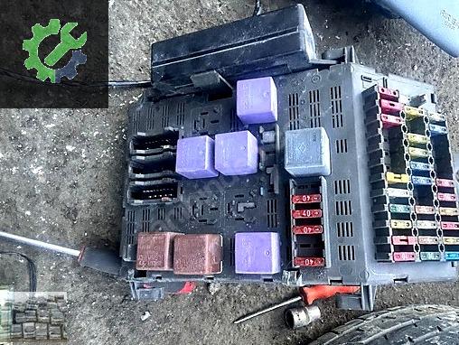 7700427845 RENAULT LAGUNA 1 SİGORTA KUTUSU