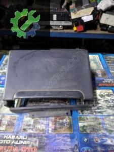7700823148 Laguna 1 göğüslükteki teyp çerçevesi