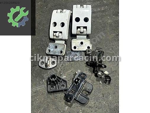 Volkswagen Crafter Kapı Menteşesi 7C0827151A çıkma parça