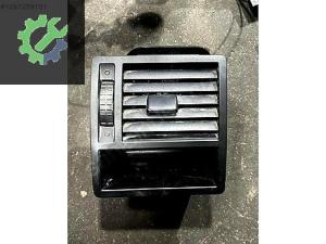 7E0819203 TRANSPORTER KALORİFER IZGARASI SAĞ SOL KLİMA MENFEZİ