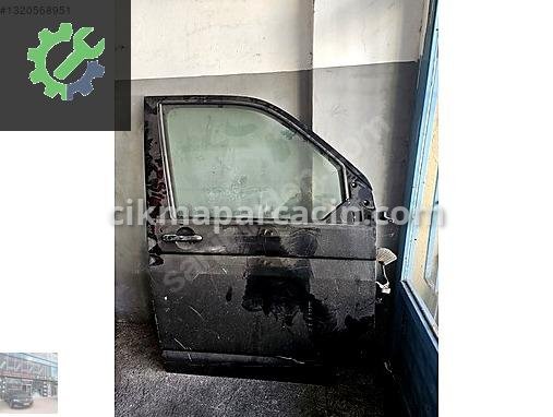 Volkswagen Caravelle Sağ Ön Kapı 7E0831056 çıkma parça