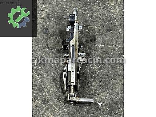 Volkswagen Transporter Direksiyon Mili 7E1419501E çıkma parça