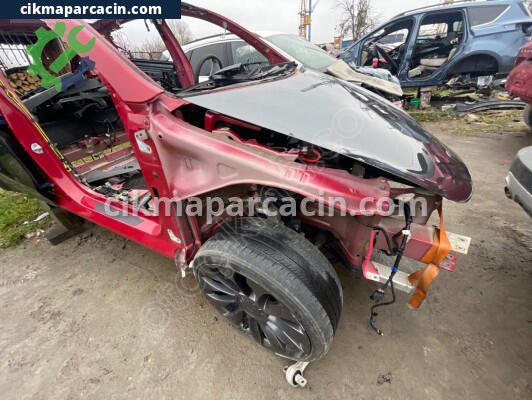 Tesla Model Y Amortisör çıkma parça