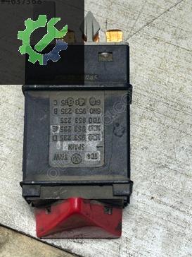 7D0953235 1C0953235D TRANSPORTER T4 SİNYAL DÖRTLÜ DÜĞMESİ
