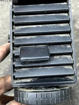 Volkswagen Transporter Kalorifer Izgarası 7E0815705 çıkma parça