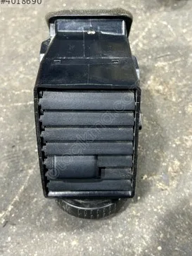 Volkswagen Transporter Kalorifer Izgarası 7E0815705 çıkma parça