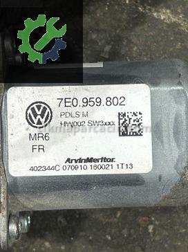 Volkswagen Transporter Torpido Tesisatı 7E0959802 çıkma parça