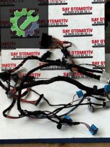 7E1971565B MULTİVAN CARAVELLA T6 GÖĞÜS İÇ TESİSATI 4B0820539 (2. Adet)