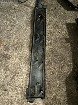 Volkswagen Transporter Kapı Çıtası 7H1843795H çıkma parça