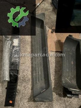 Volkswagen Caravelle Basamak 7H5863735G çıkma parça