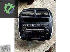 8002A92XA MİTSUBİSHİ ASX TEYP ÇERÇEVESİ