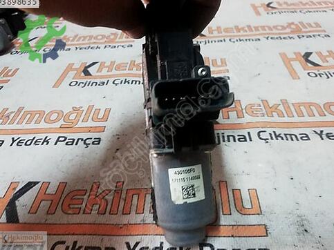 Renault Megane 807215959R çıkma parça