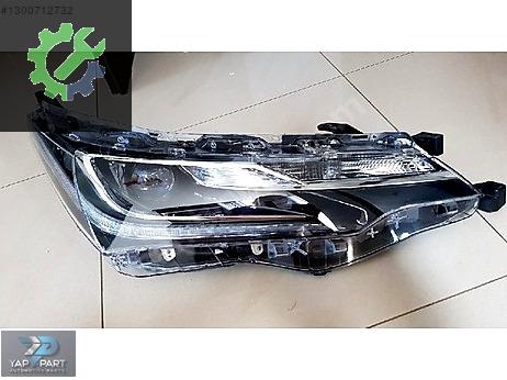 Toyota Corolla Sağ Ön Far çıkma parça