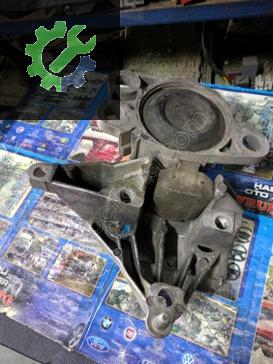 Renault Clio Motor Takozu & Kulağı 8200101849 çıkma parça
