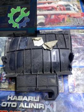 Renault Megane Orta Konsol 8200145319 çıkma parça