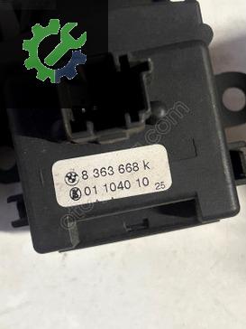 8375407İ 8363668M 8363664İ BMW E39 E46 SİNYAL SİLECEK KOLU
