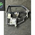 839753 AUDİ A4 SOL ARKA KAPI CAM ÇERÇEVESİ MANUEL 8D0839400A
