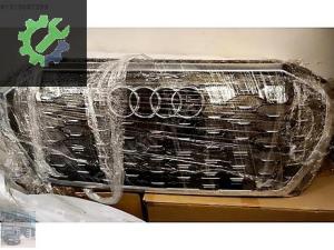 83A853651 / 83A853651A Audi Q3 Ön Panjur (2019/2024)