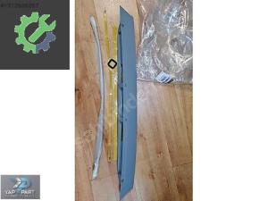 848100022R FLUENCE ARKA BAGAJ ÇITASI KROM ORJINAL