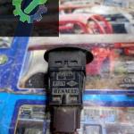 88200169589B Megane2 Göğüslük airbag açma kapa anahtarı