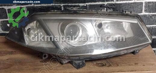 Renault Megane Sağ Ön Far çıkma parça