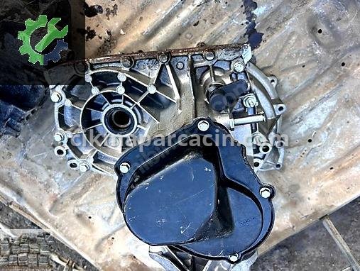 Ford Fiesta Manuel Şanzıman 8A6R7002JA çıkma parça