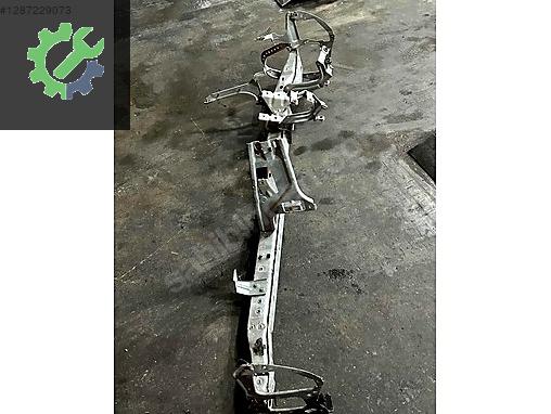 8D1857025LL AUDİ A4 B5 TORPİDO GÖĞÜS SAÇI BRAKETİ