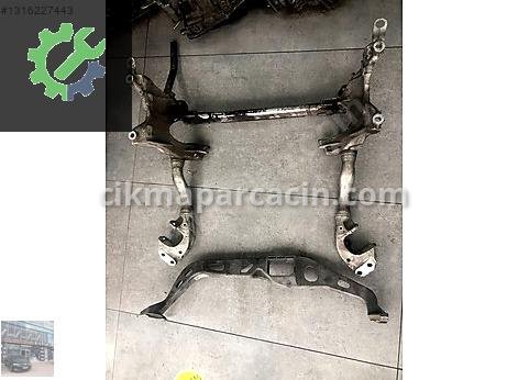 Audi Q5 Ön Travers çıkma parça