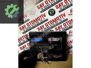 8K0907064DS AUDİ A4 A5 RADYO MODÜLÜ BCM SAM BEYNİ