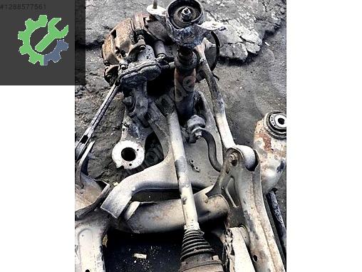 8R0505235M AUDİ Q5 ARKA DİNGİL TRAVERS AKS TAŞIYICI PORYA