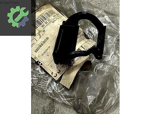 8T0955635LH AUDİ A5 SAĞ FAR YIKAMA KAPAĞI